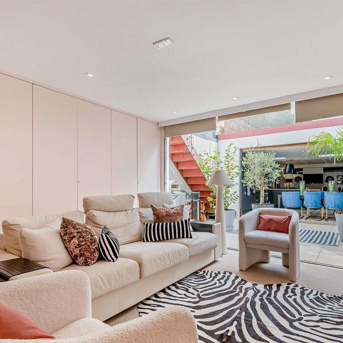 5 bedroom detached house to rent - Photo 1