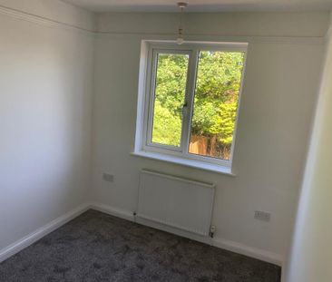 4 Bed Semi-Detached House, Hitchin Road, LU2 - Photo 5