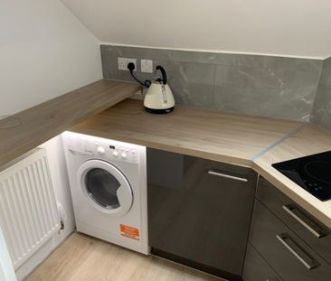 Room in a Shared House, Queenscourt, HA9 - Photo 6