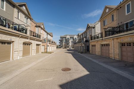 For Lease - 3050 Erin Centre Boulevard Unit# 160, Mississauga, Ontario - Photo 3