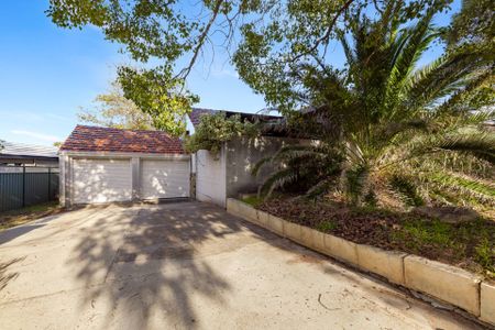 Charming Floreat Family Home - Photo 5