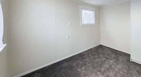 NEWLY RENOVATED 2 BEDROOM - FOXTON BEACH - Photo 2