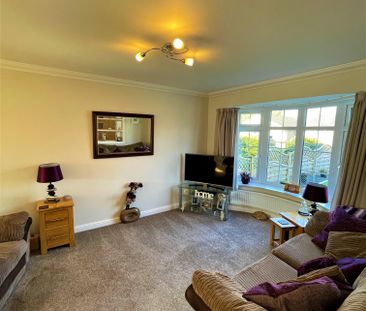 Gainsborough Drive, Lowestoft - Photo 1