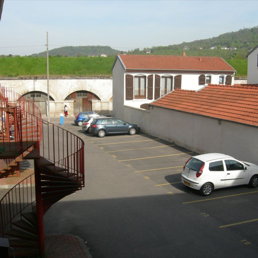 Location Appartement 3 pièces 40m² - Photo 1