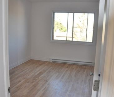 2330 Rue Duff Court, H8S 1G2, H8S 1G2, Montréal - Photo 4