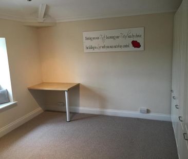 3 bedroom semi-detached house to rent - Photo 5