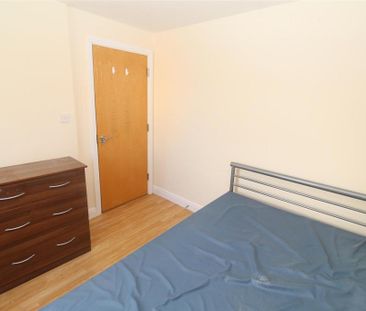 6 bedroom house to rent - Photo 3