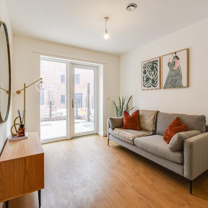 2 bedroom townhouse to rent - Photo 1