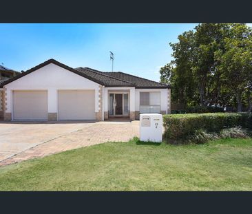 31 Jabiluka Drive, Highland Park, Qld 4211 - Photo 3