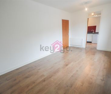 Hallam Cliff, Crabtree Lane, S5 - Photo 1