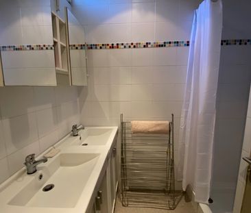 Location Appartement 2 pièces 47m² BORDEAUX 33000 - Photo 6