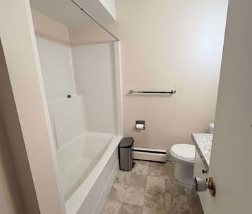 REDWOOD APARTMENTS - 15 - Photo 6