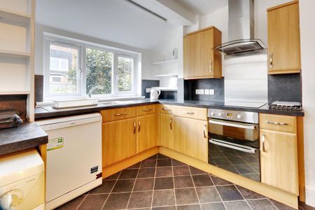 4 bedroom terraced house to rent - Photo 4