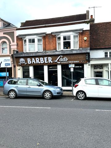 Garden Flat, High Street, Berkhamsted - Photo 2