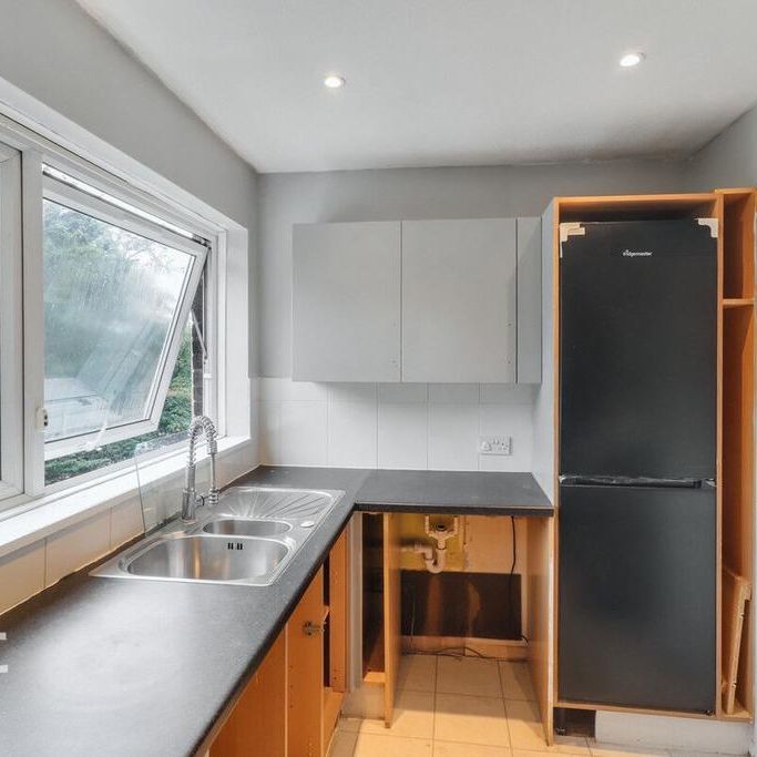 3 bedroom flat to rent - Photo 1