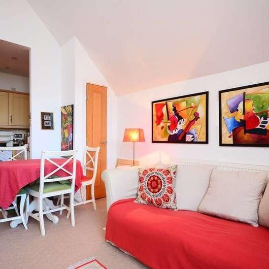 Putney Bridge Road, Putney, SW18 - Photo 1