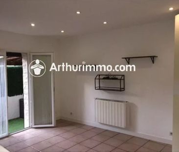 Location Appartement 1 pièces 25 m2 à Savigny-le-Temple - Photo 2