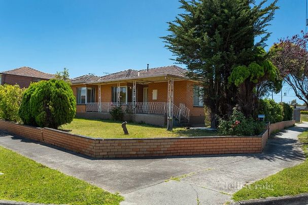 2 Nancye Drive, Lalor - Photo 1