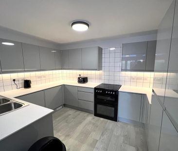 1 bedroom in a house share to rent - Photo 4