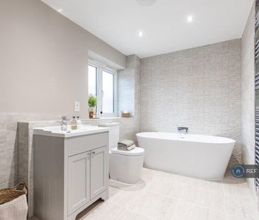 4 bedroom detached house to rent - Photo 6