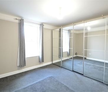 Baker Street, WEYBRIDGE, KT13 - Photo 2