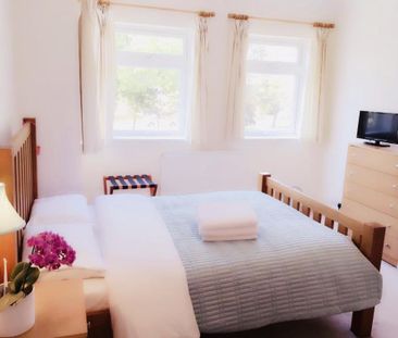 4 bedroom semi-detached house to rent - Photo 6