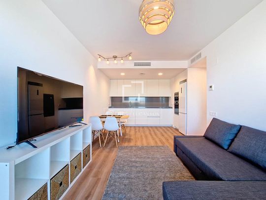 Excellent 2 Bedroom apartment with 25m² terrace for rent in Vilanova i la Geltrú - Photo 1