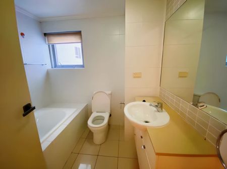 3 bed 2 bath - Photo 4