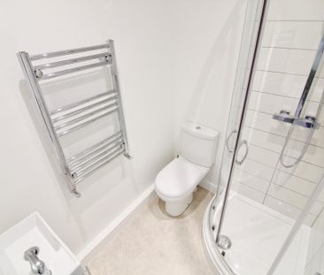 1 bedroom in a house share to rent - Photo 4