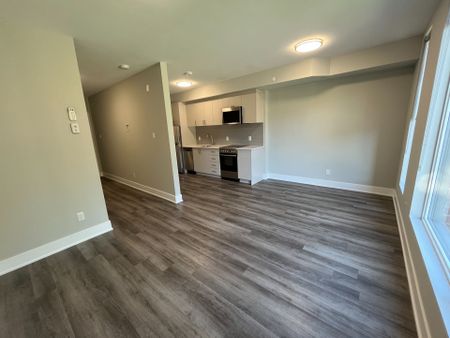 For Lease - 1295 SUMMERVILLE Avenue Unit# 102, Carlington - Central Park, Ontario - Photo 3