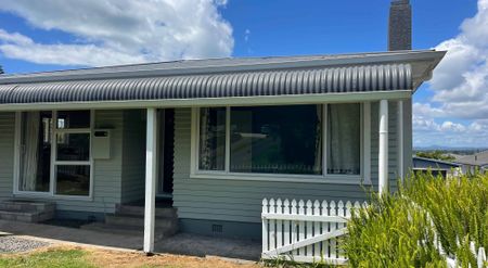 Very cute three-bedroom cottage - Photo 3