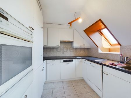 Exclusive offer: Stylish 5.5-room apartment with distant views in Dällikon (ZH) - Photo 3