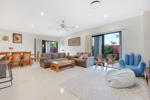 Stunning Home in the Heart of North Lakes - Photo 1