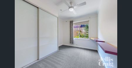 Charming Home in Prime Bayside Location - Photo 5