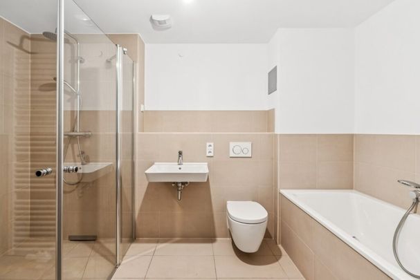 Großzügige Wohnung direkt in der City-West - Foto 1