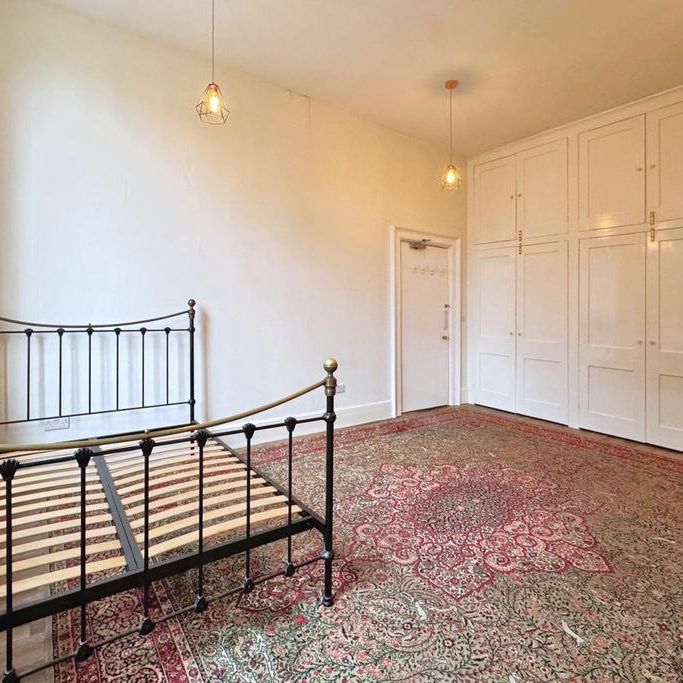 1 bedroom in a flat share to rent - Photo 1