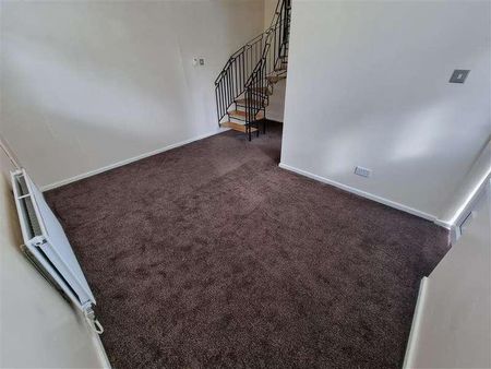 Bryn Nant, Caerphilly, CF83 - Photo 3