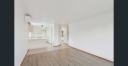 Coastal Living Meets Urban Convenience - Photo 2