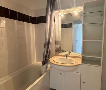 Location Appartement 2 pièces 46m² - Photo 4