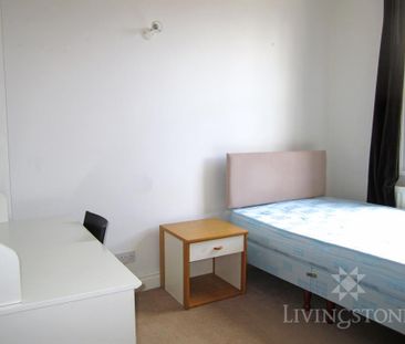 4 bedroom terraced house to rent - Photo 1