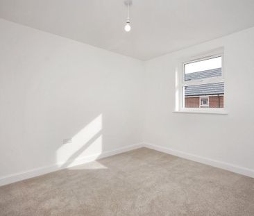 3 bedroom semi-detached house to rent - Photo 3
