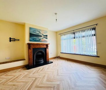 12 Ballyhenry Avenue, Glengormley, Newtownabbey, BT36 5AZ - Photo 2