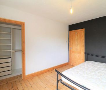 2 bedroom semi-detached house to rent - Photo 4