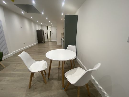 Room in a Shared House, Shaftesbury Road, E7 - Photo 1