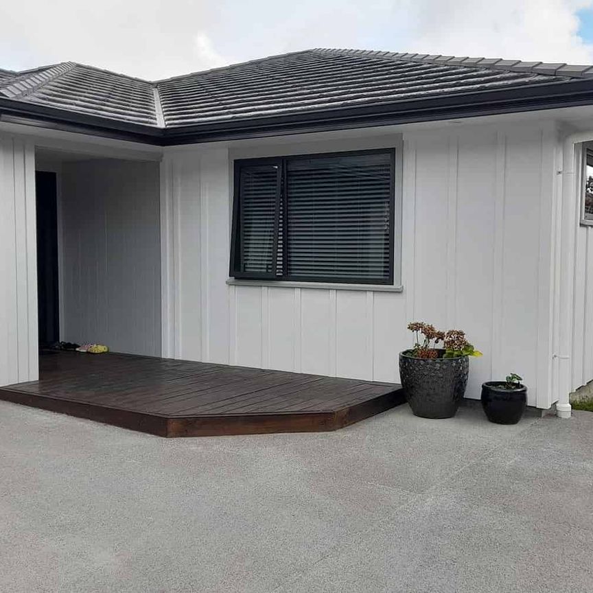 EXECUTIVE 3 BEDROOM RESIDENCE - Photo 1