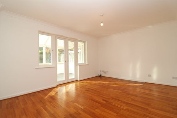 4 bedroom detached house to rent - Photo 1