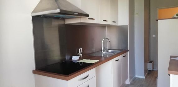 Location Appartement 3 pièces 63m² ANGERS 49000 - Photo 2