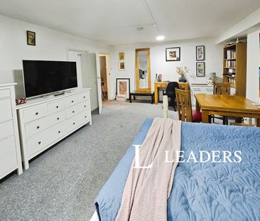 studio to rent 34 Denmark Villas,, Lower ground floor, Hove, BN3 - Photo 5