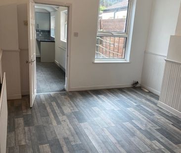 3 Bed Terraced House, Broomfield Road, CV5 - Photo 5