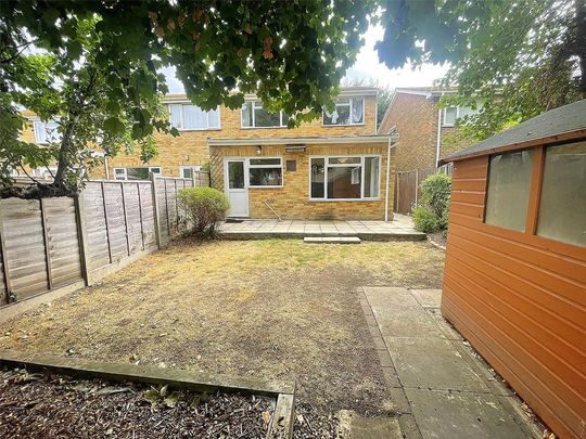 3 bedroom semi-detached house to rent - Photo 1
